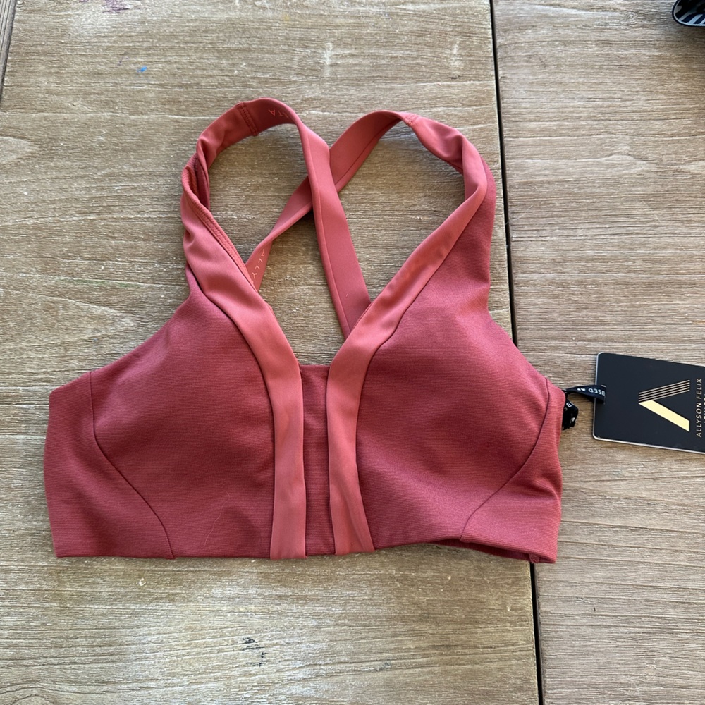 NWT Allyson Felix Athleta Legend V-neck bra A-C